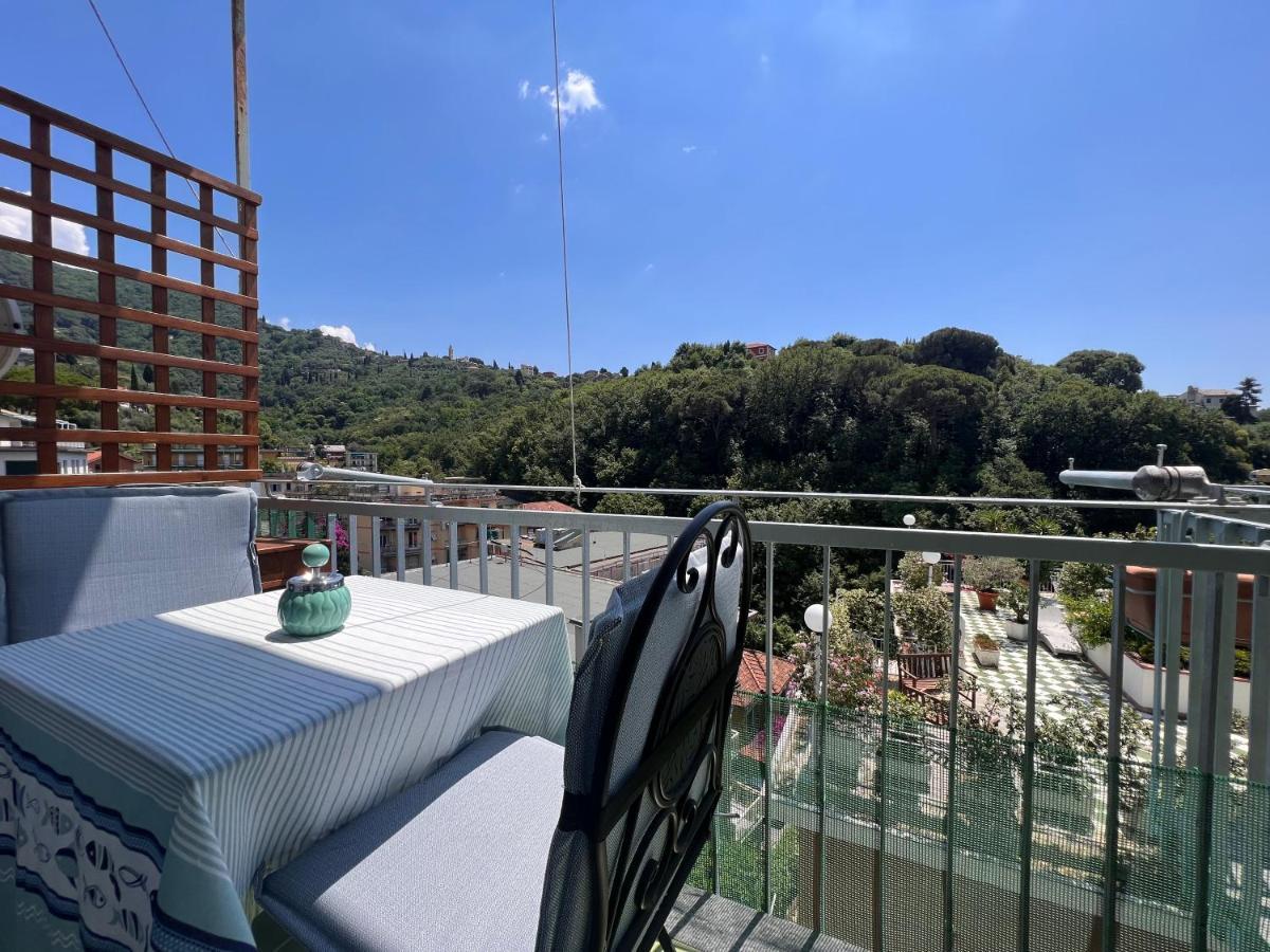 Val Di Sole 19-Iii Piano- Vista Mare- Vista Collina-Wifi 100Mg-Aria Condizionata In Tutte Le Stanze -L'Appartamento E' Stato Completamente Rinnovato Nel 2023 Rapallo Luaran gambar